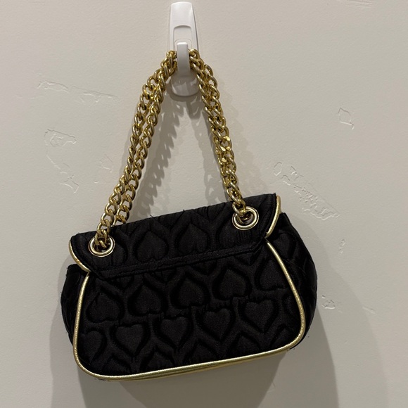 Betsey Johnson Black Quilted Heart Bag with Gold Chain - Picture 2 of 6